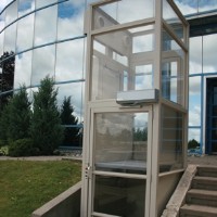 Savaria v1504 commercial outdoor lift