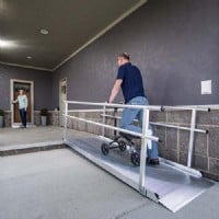 >Solid Surface Portable Ramp With Handrails