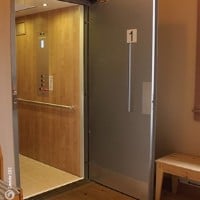 >Savaria Prolift Vertical Platform Lift