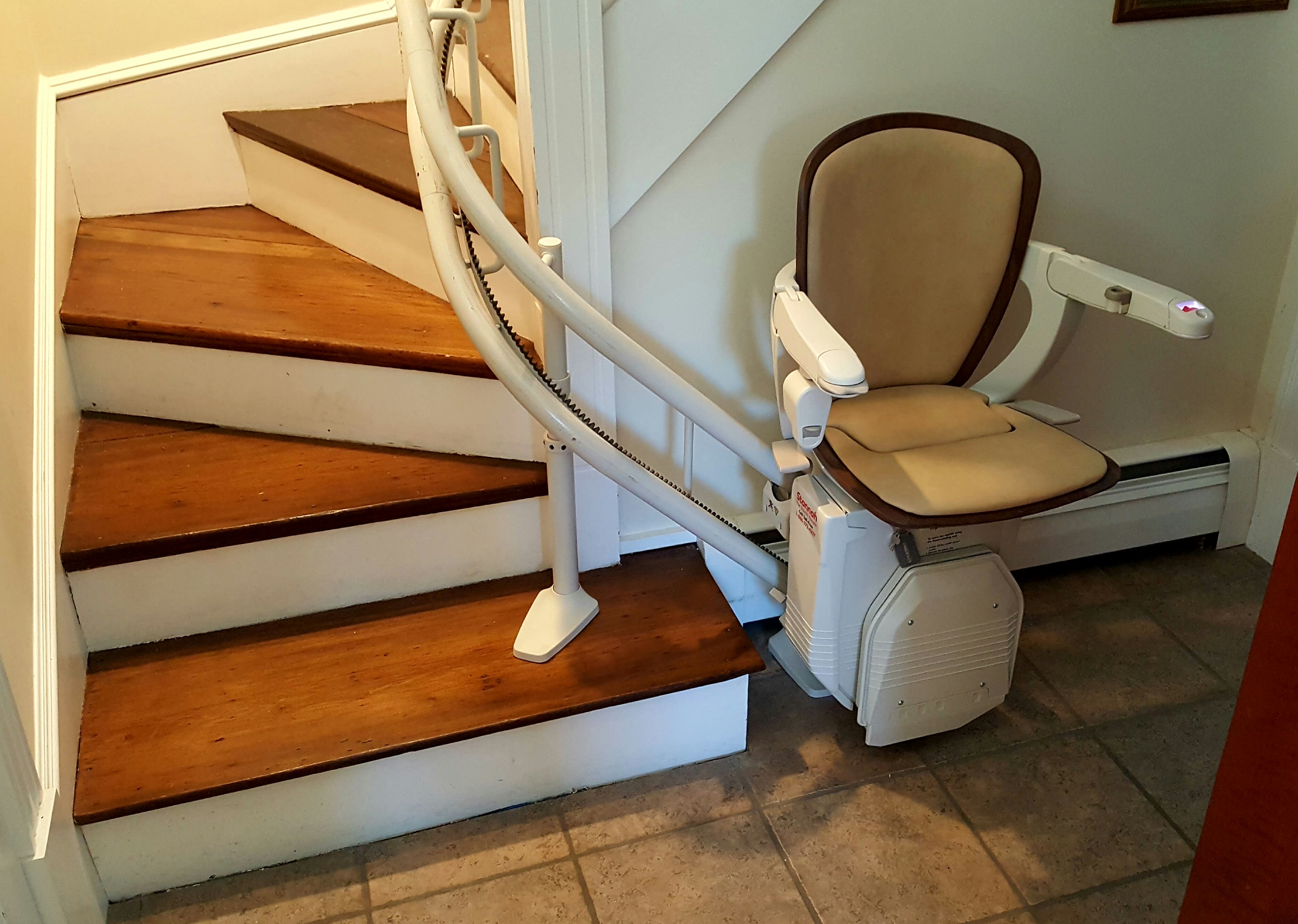 twin-hollow tub curved stairlift rail
