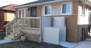 Image of a porch lift installed in Chicago for a U.S. Veteran